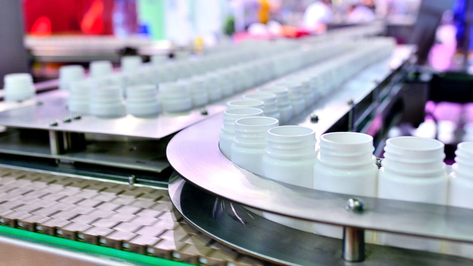 Bottling and Filling Pharmaceuticals in Packaging and Automation Process